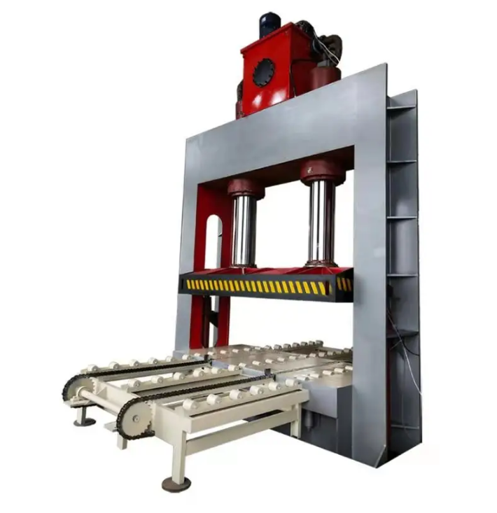 Maquinaria de madera contrachapada Mingding Máquina de prensado en frío utilizada para preprensar antes de la prensa en caliente